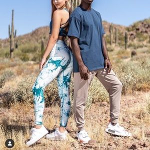 Balance athletica-Oasis tie dye blue leggings